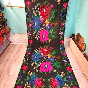 Vintage romanian rug, handmade wool runner,kelim Bessarabian art,hand-woven in the 70s, tapis moldave, boho floral style,340x116cm.