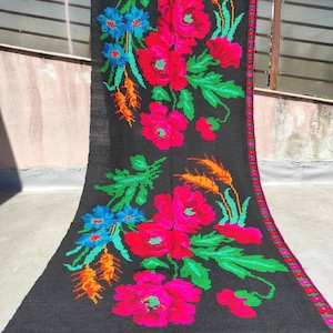 Vintage Romanian rug, handmade wool runner, kelim Bessarabian art, hand-woven in the 80s, tapis moldave, boho floral style, 465x123cm.