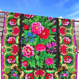 Vintage Romanian rug, handmade wool carpet, kelim Bessarabian art, hand-woven in the 80s, tapis moldave, boho floral style, 270x182cm.