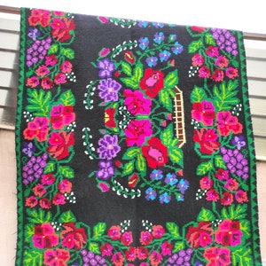 Vintage Romanian rug,handmade wool rug, kilim Bessarabian art, tapis moldave, hand-woven in the 50s, boho floral style, 310x145cm.