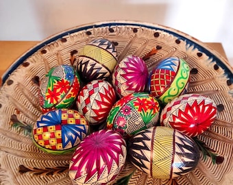 10 Hand-painted eggs, easter vintage decor, Romanian painted eggs, Moldavian (Bucovina) hand-painted chicken eggs, home decorations.