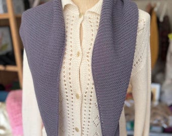 Triangular Scarf Handmade Cashmere Upcycled Yarn Soft Warm Accessory Beautiful Gift Unique Present Trendy