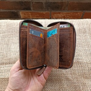 Carteira de couro com zíper protegida por RFID para homens, carteira de couro feminina personalizada | Carteira de presente de aniversário para ele e ela