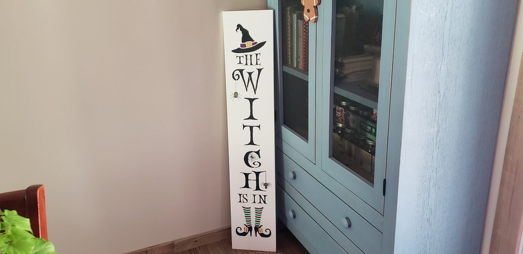 The Witch is in Welcome Seasonal Halloween Welcome Wood Door Sign ...