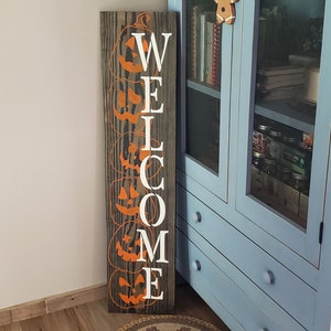 Welcome Jack o Lantern Pumpkin Seasonal Halloween Wood Door Sign Vertical Porch Leaner