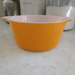 Pyrex Orange 1.5 Qt. Casserole