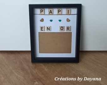 Cadre photo en bois lettres scrabble " papi en or " spécial fête des grands-pères