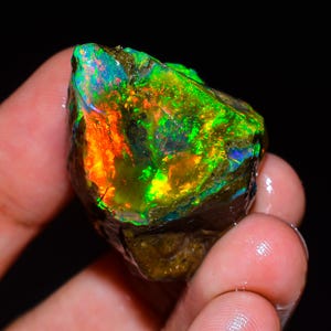 Welo Fire Ethiopian Opal Rough Gemstone: 54.5 Ct Jewelry Making