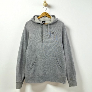 Sudadera con capucha Adidas gris vintage Y2k (talla pequeña), unisex, suave y acogedora, diseño clásico con bolsillo frontal, ideal para uso informal y deportivo.