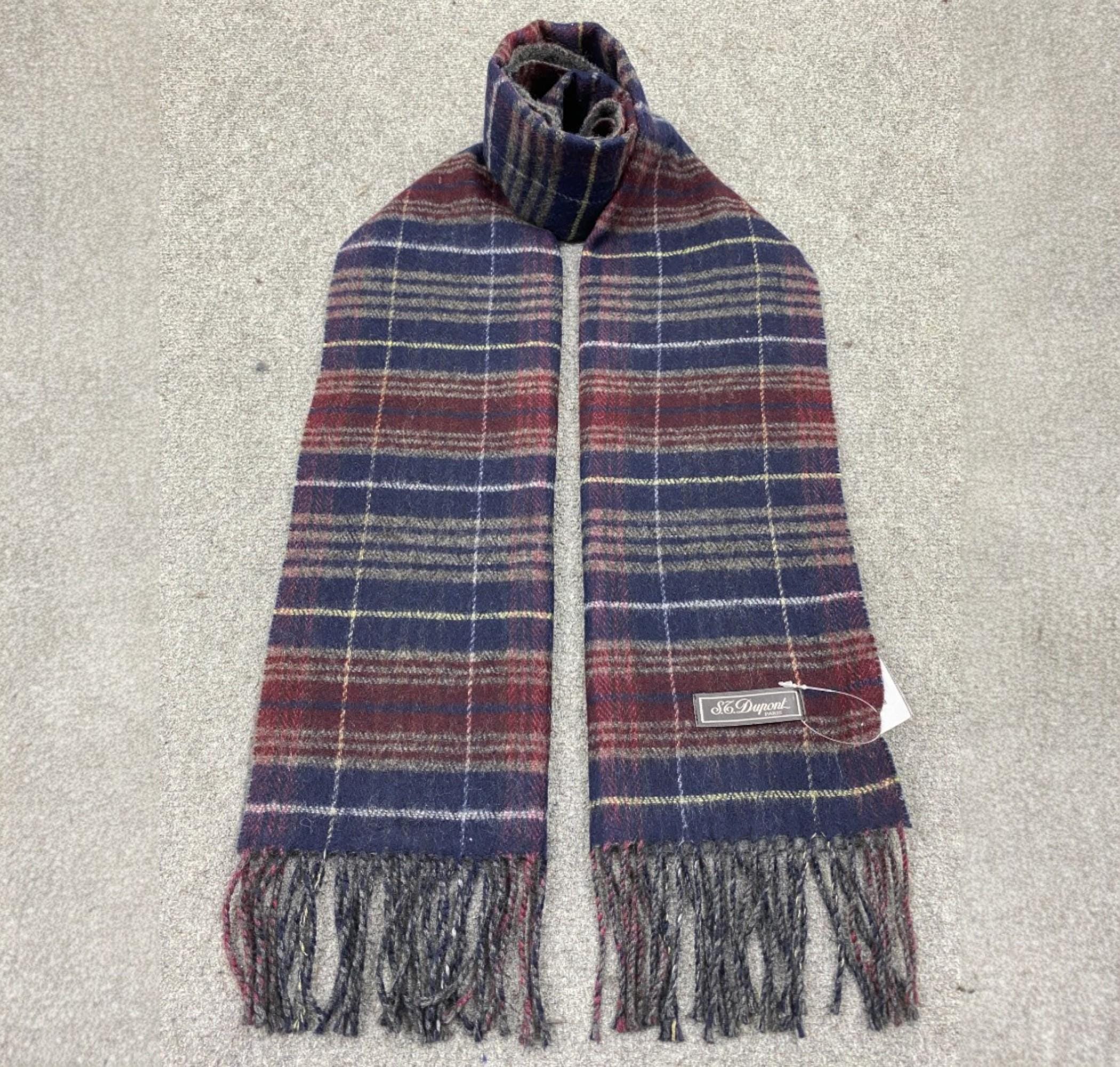 Foulard Vintage S.T. Dupont 100% Soie – Couleur Bleu, Occasion, Style Carré Ou Bandana