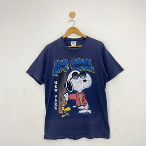 Vintage 90s Joe Cool Snoopy Graphic T-Shirt New York Edition with Woodstock Classic Peanuts Design on Heavyweight Cotton Retro 90s Size M