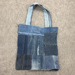Handgemachte Einkaufstasche aus recyceltem Jeansstoff - Umweltfreundliche, einzigartige Patchwork-Einkaufstasche aus Jeansstoff mit stabilen Griffen für den täglichen Gebrauch und auf Reisen