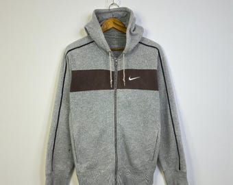 Felpa con cappuccio Nike vintage con zip intera Y2K Era / Giacca sportiva retrò a righe grigie e marroni / Felpa in pile comoda da uomo, taglia M