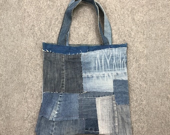 Borsa tote in denim riciclato fatta a mano: borsa per la spesa in tessuto patchwork di jeans, ecologica e unica, con manici robusti, per l'uso quotidiano e i viaggi.