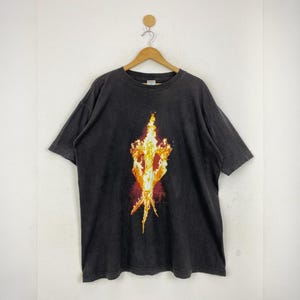 Vintage 90er Jahre WWF Undertaker &quot;Burnt Opfer&quot; T-Shirt Vintage 2000s Größe X-Large Vintage WWF Undertaker Rundhals kurzarm Gr. XL T-Shirt