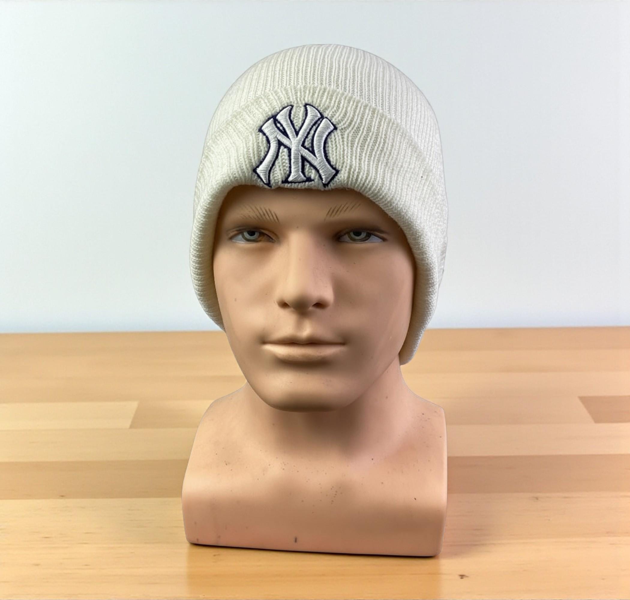 New Era MLB New Traditions Beanie New York Yankees Graphite/ Dark Graphite/ White | Queens