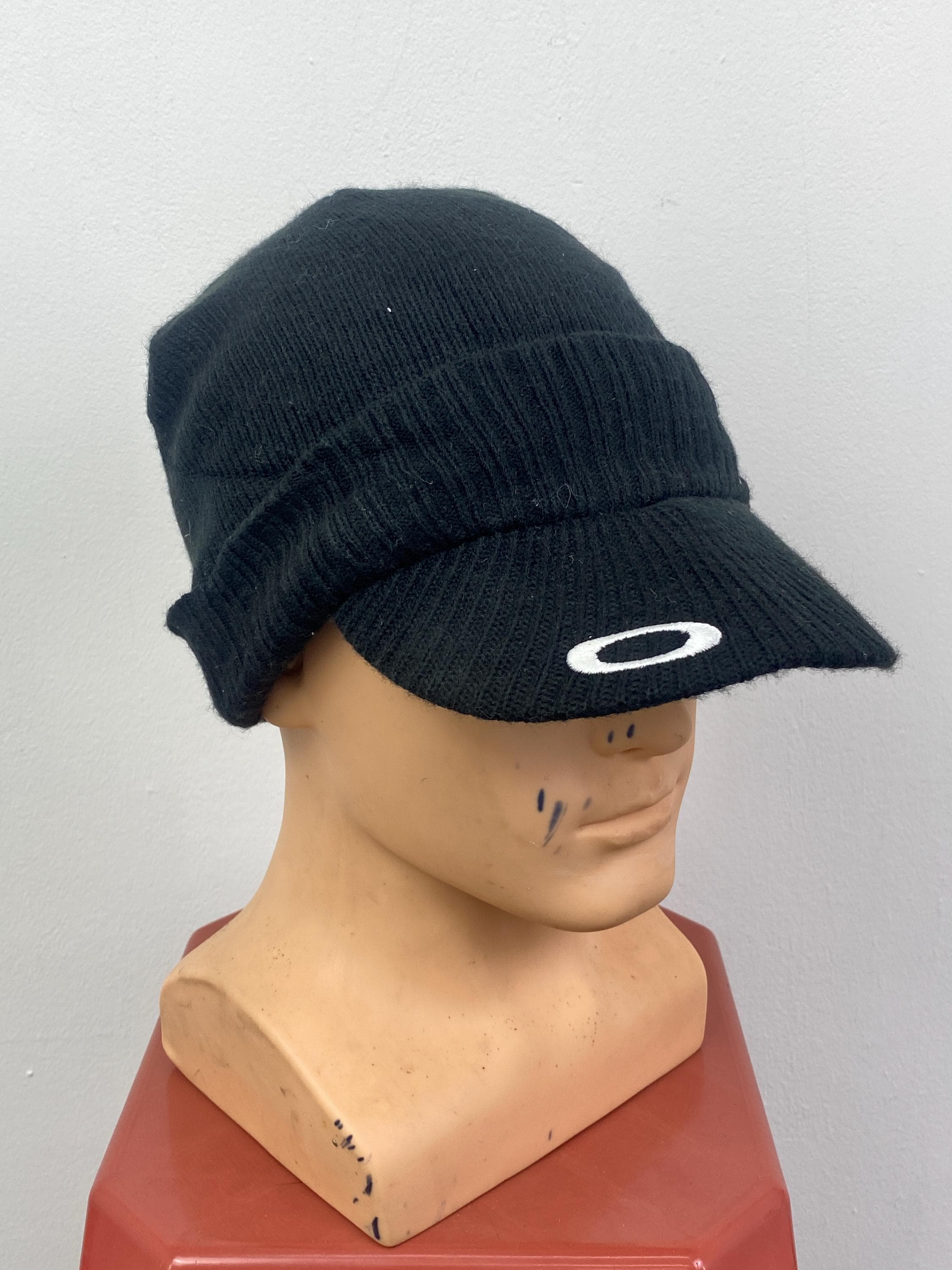 Oakley 黒 ベレー帽 L-XL y2k il_1080xN.7324926553_6l3i.jpg