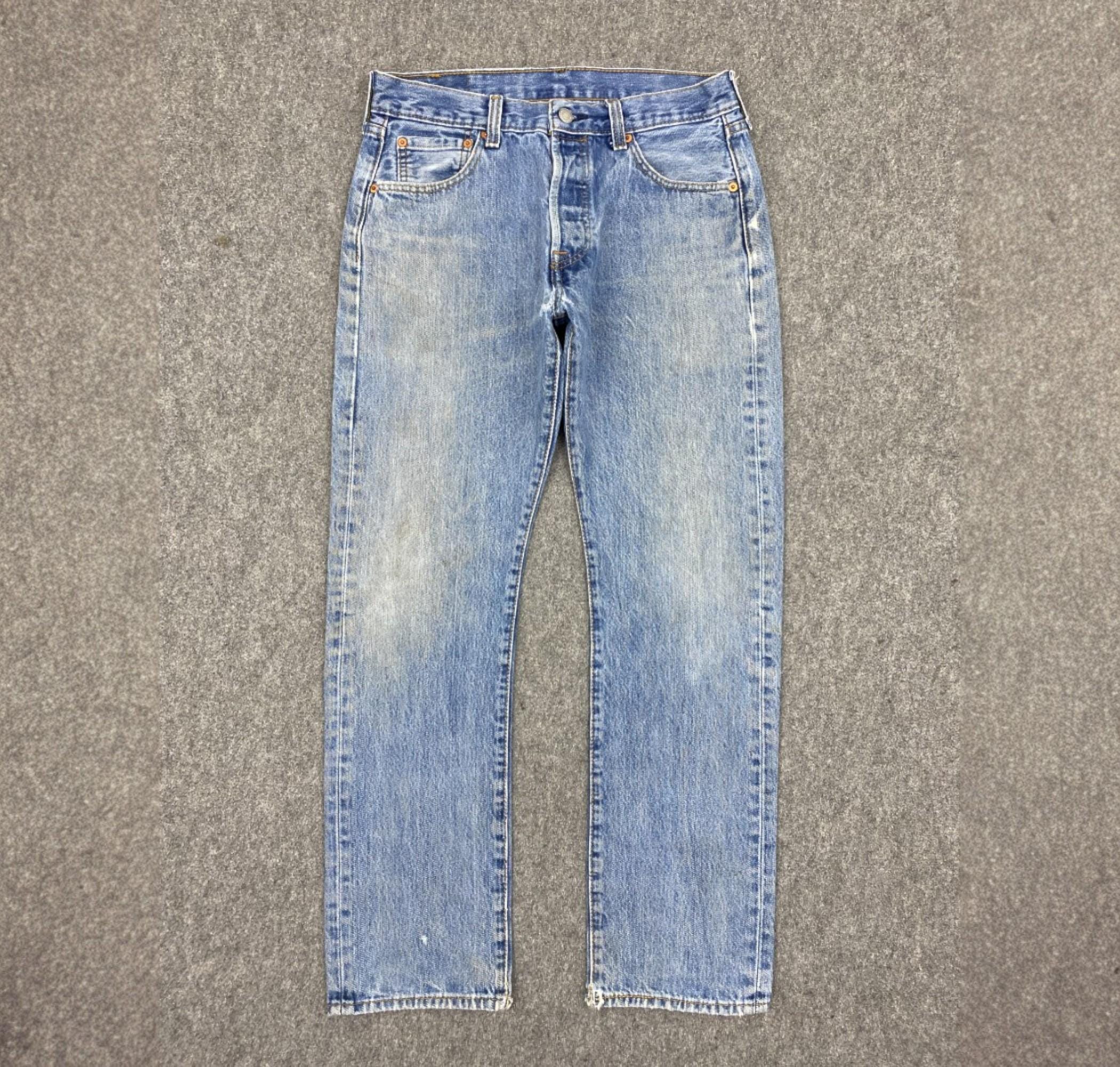 Size 31x28 Vintage Y2K Levis 501 Jeans Blue Faded High Waisted 
