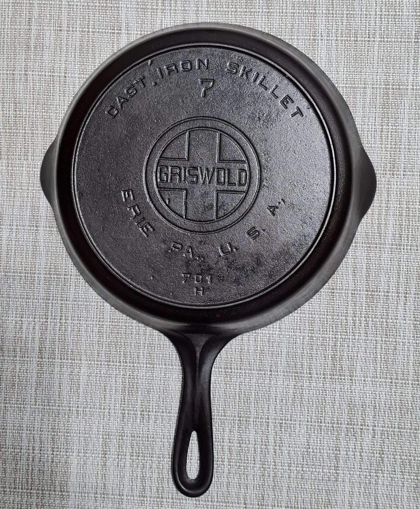 Vintage VICTOR BY GRISWOLD #8 Cast Iron Skillet Fully Marked