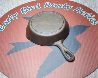 Lodge #3 Cast Iron Skillet, Raised 'Y' Molders Mark