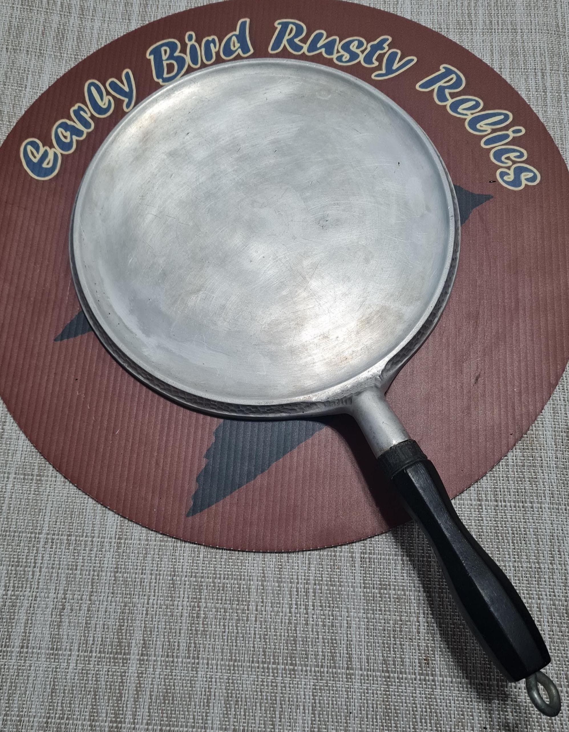 Griswold Hammered A2159 #9 Wood Handle Griddle. - Etsy