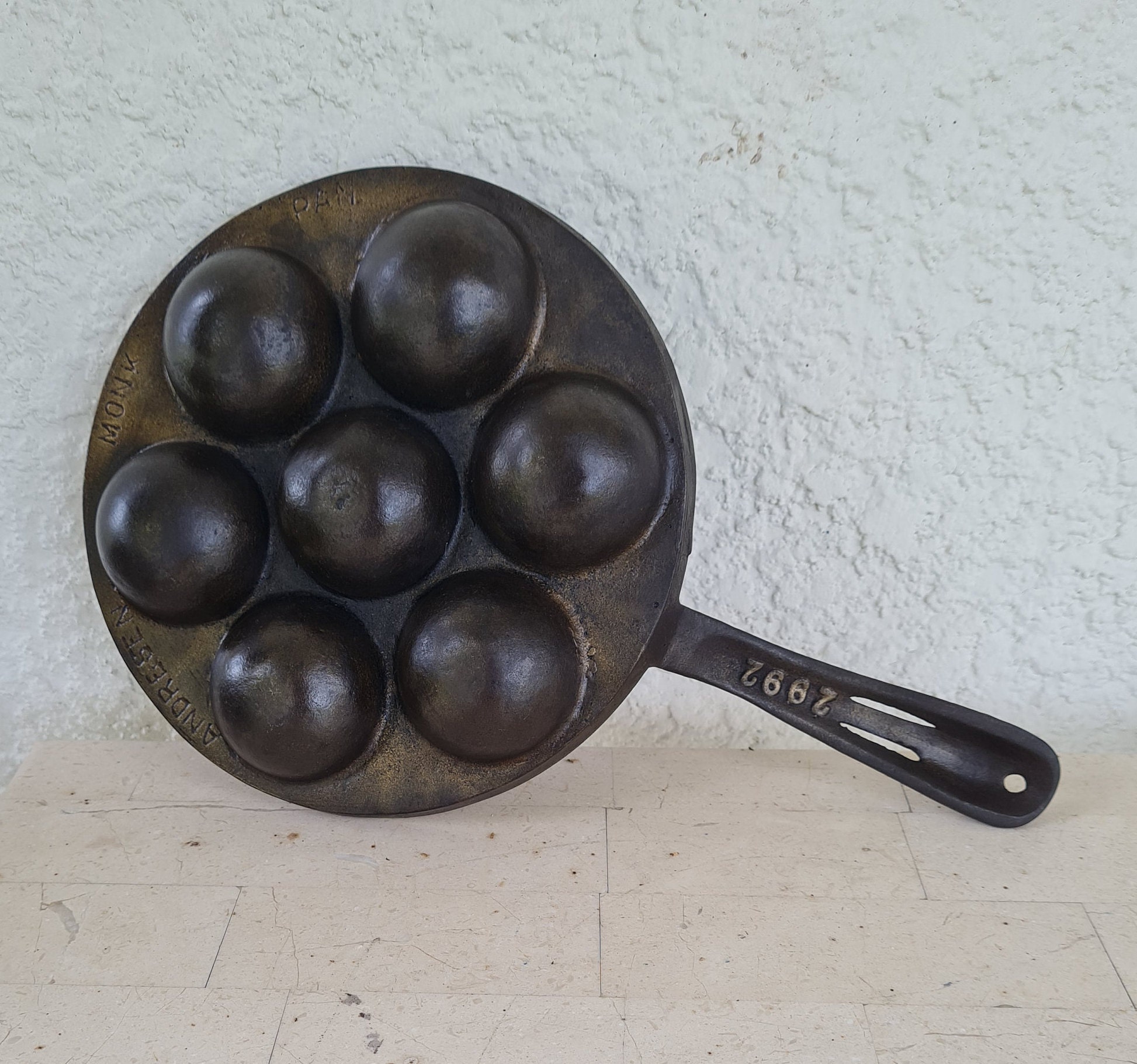 Vintage Unmarked Cast Iron Aebleskiver 7-HOLE Danish Cake Biscuit