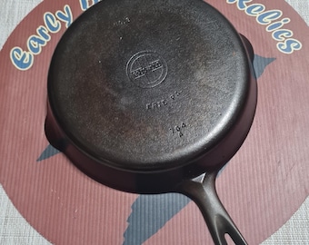 Griswold #8 PN#704 (A Makers Mark) Small Block Logo Cast Iron Skillet