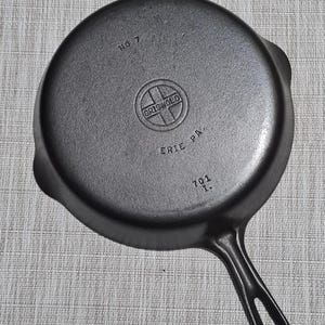Griswold #7 PN#701 &#39;I&#39; Makers Mark SBL Cast Iron Skillet Grooved Handle