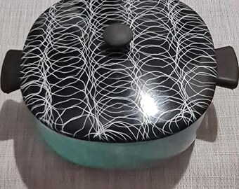 Vintage Enamelware Dutch Oven Blue & Black 5-quart Serendipity Spaghetti Drizzle Enamel over steel cookware 1950s