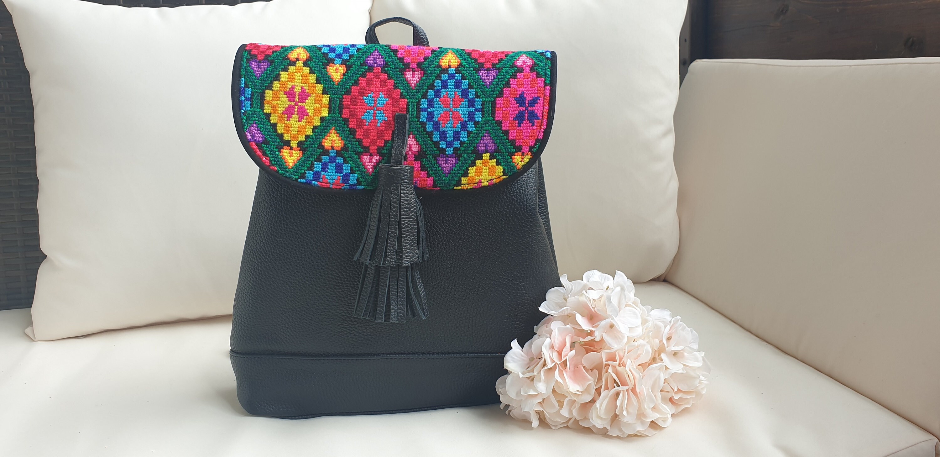 Genuine Leather Hand-embroidered Back Bag, Original From  display picture 3