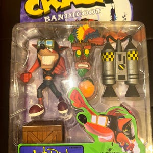 Crash bandicoot figure - Etsy 日本