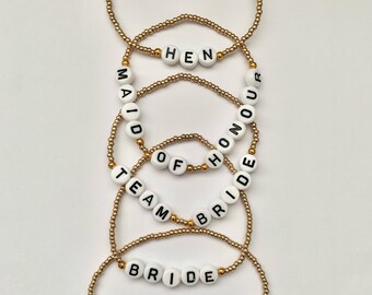 Braccialetto di perline personalizzato per matrimonio/addio al nubilato/ sposa/damigella d'onore/damigella d'onore/sposa di squadra/squadra di spose - Italia
