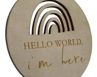 Gegraveerd houten bord met geboorteaankondiging – Hello World Keepsake