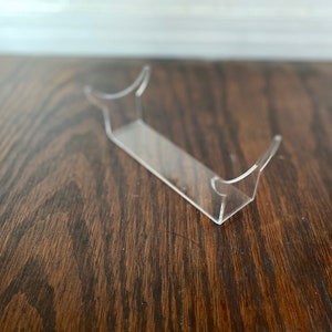 Acrylic Lightsaber Stand - Lightsaber Display - 1/8