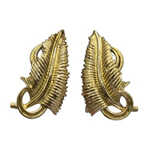Earrings Coro Pegasus Leaf Design Vintage 40s 50s Clip On Textured Gold Tone