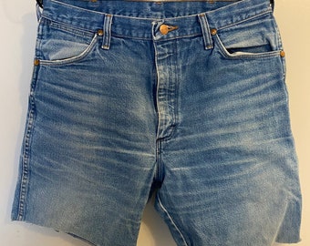 Vintage 80’s Wrangler Denim Cutoff Shorts Size 34