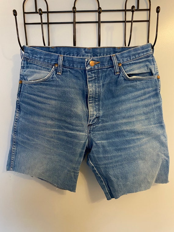 Vintage 80’s Wrangler Denim Cutoff Shorts Size 34