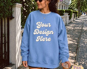 Maqueta diversa de Gildan 18000 Carolina Blue Maqueta de sudadera Carolina Blue Maqueta extragrande 18000 Gildan Carolina Mock Crewneck Maqueta moderna