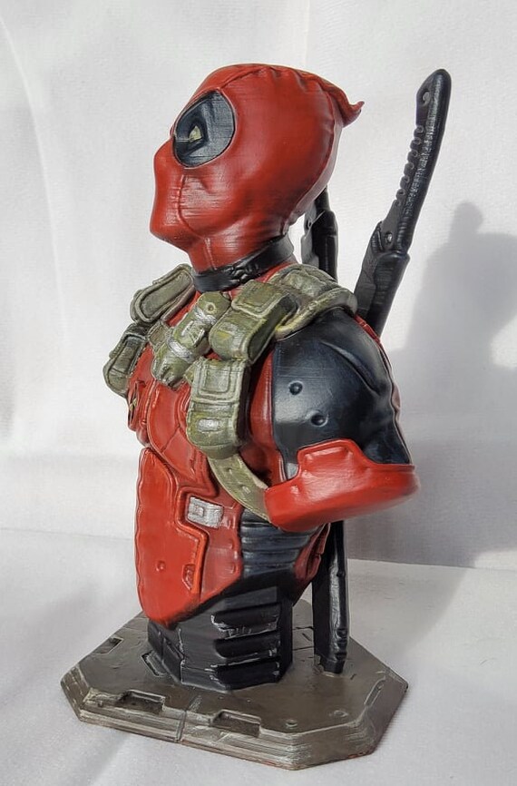 Figurine Deadpool imprimée avec imprimante à filament et peinte à