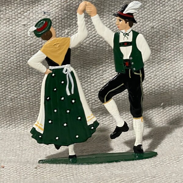 Wilhelm Schweizer Bavarian Dancing Pair