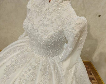 royal Long Sleeve 2023 Muslim Wedding Dress,White Wedding Dress, Islamic Dress, Long Sleeve Dress,Beaded Lace Bridal Dress.