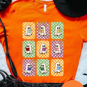 Bücherwurm Geist Shirt, süßes Halloween Lese T-Shirt, gruseliges Buch-Liebhaber-T-Shirt, Geist-Kaffee-Top, lustiges Herbst-Lehrer-T-Shirt, Geist-Buchleser-Shirt