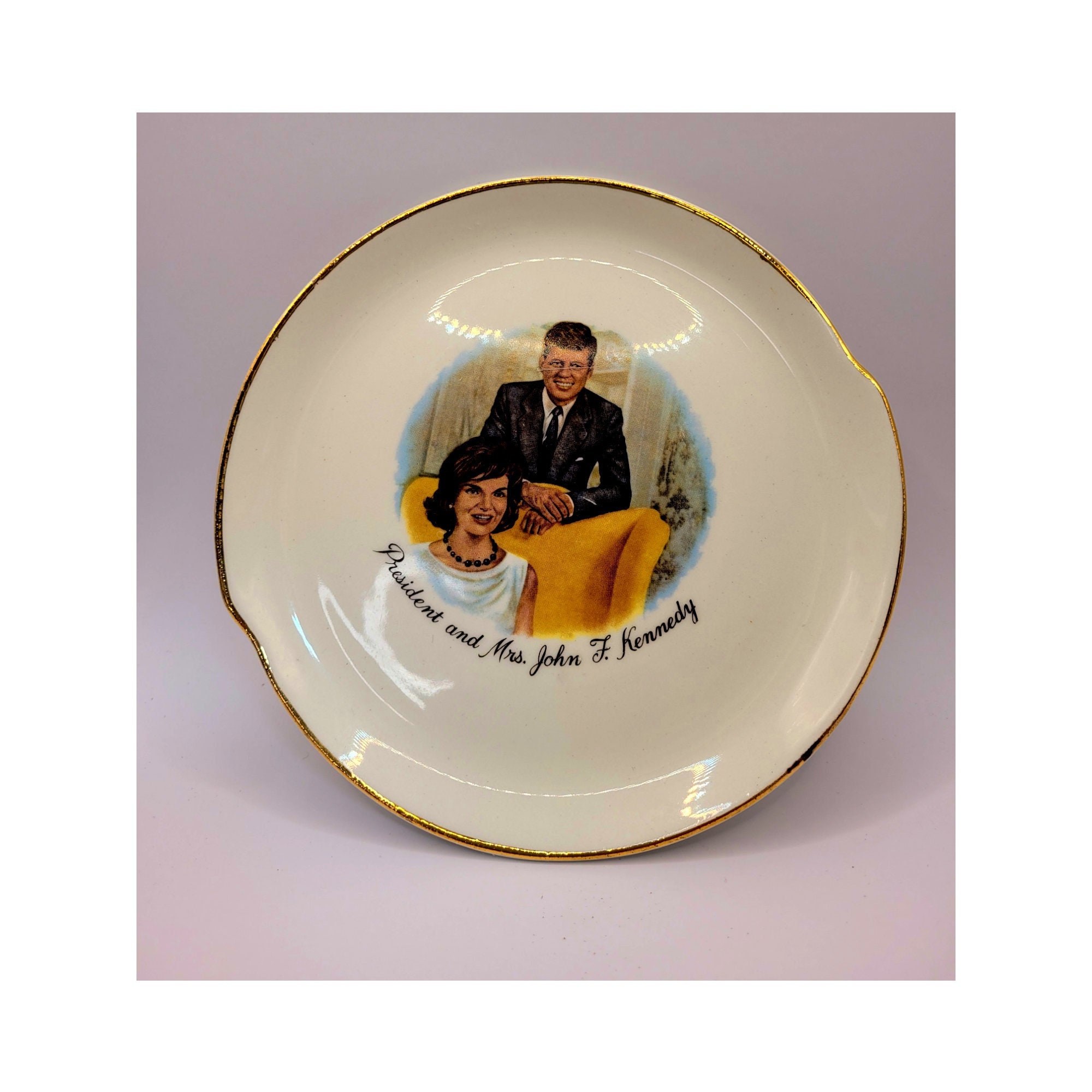 vintage President JFK John F Kennedy & Wife Ceramic salt and