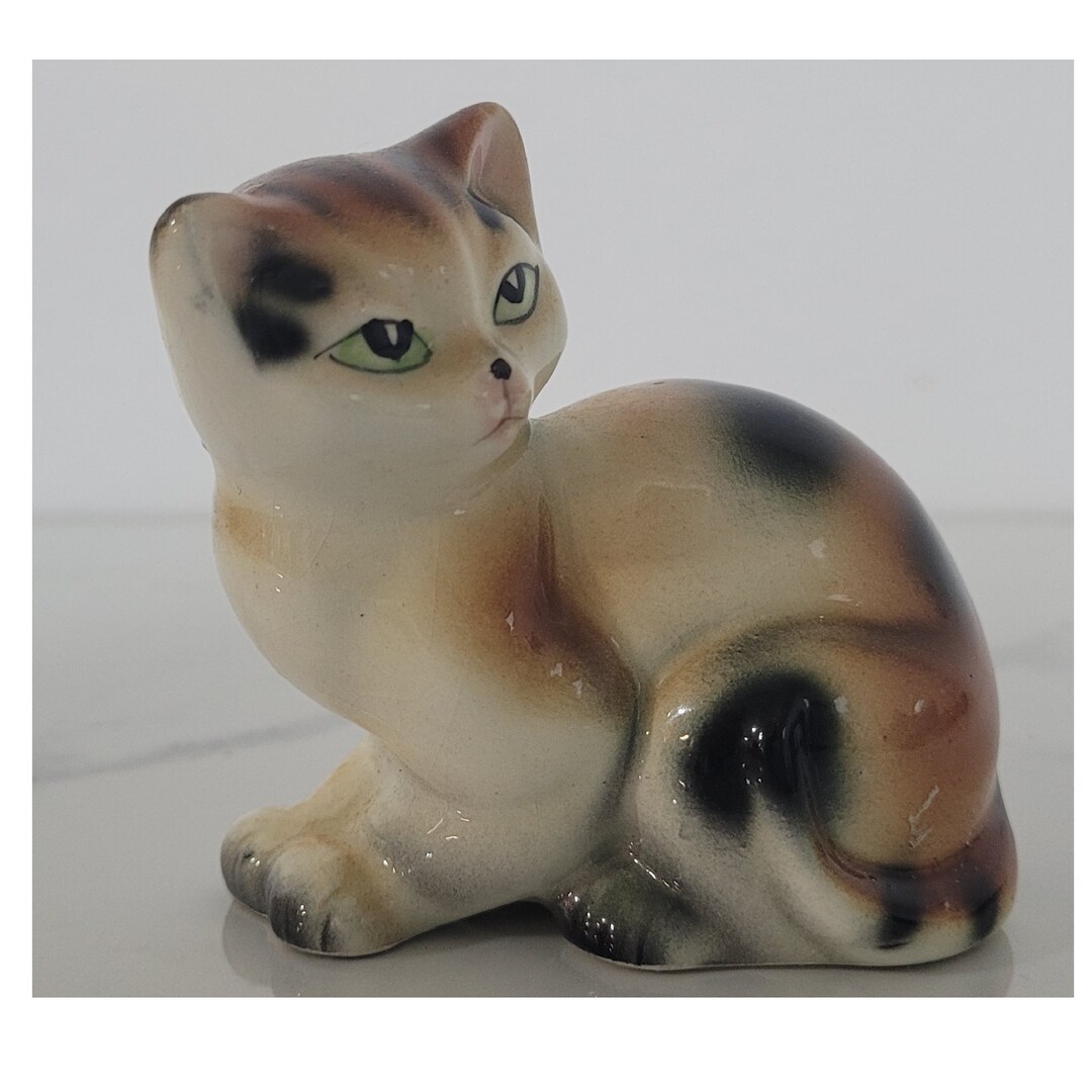 Vintage Porcelain Seated Cat Figurine Japan Cat Green Eyed Etsy