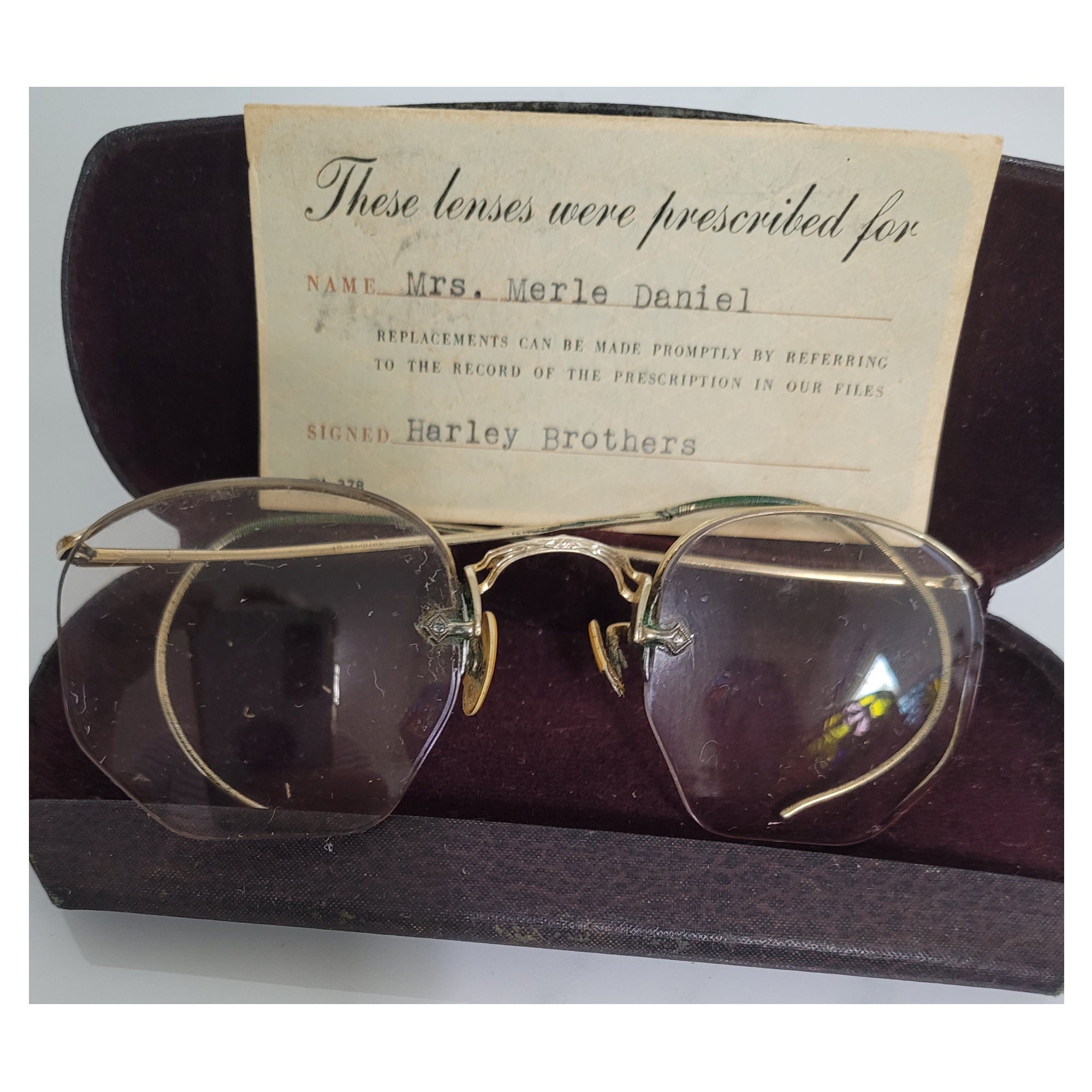 ✝️40'sVintageFabricReconstructedApron✝️ 1940s Eyeglasses, Vintage AO Cruxite Lenses Case, Harley