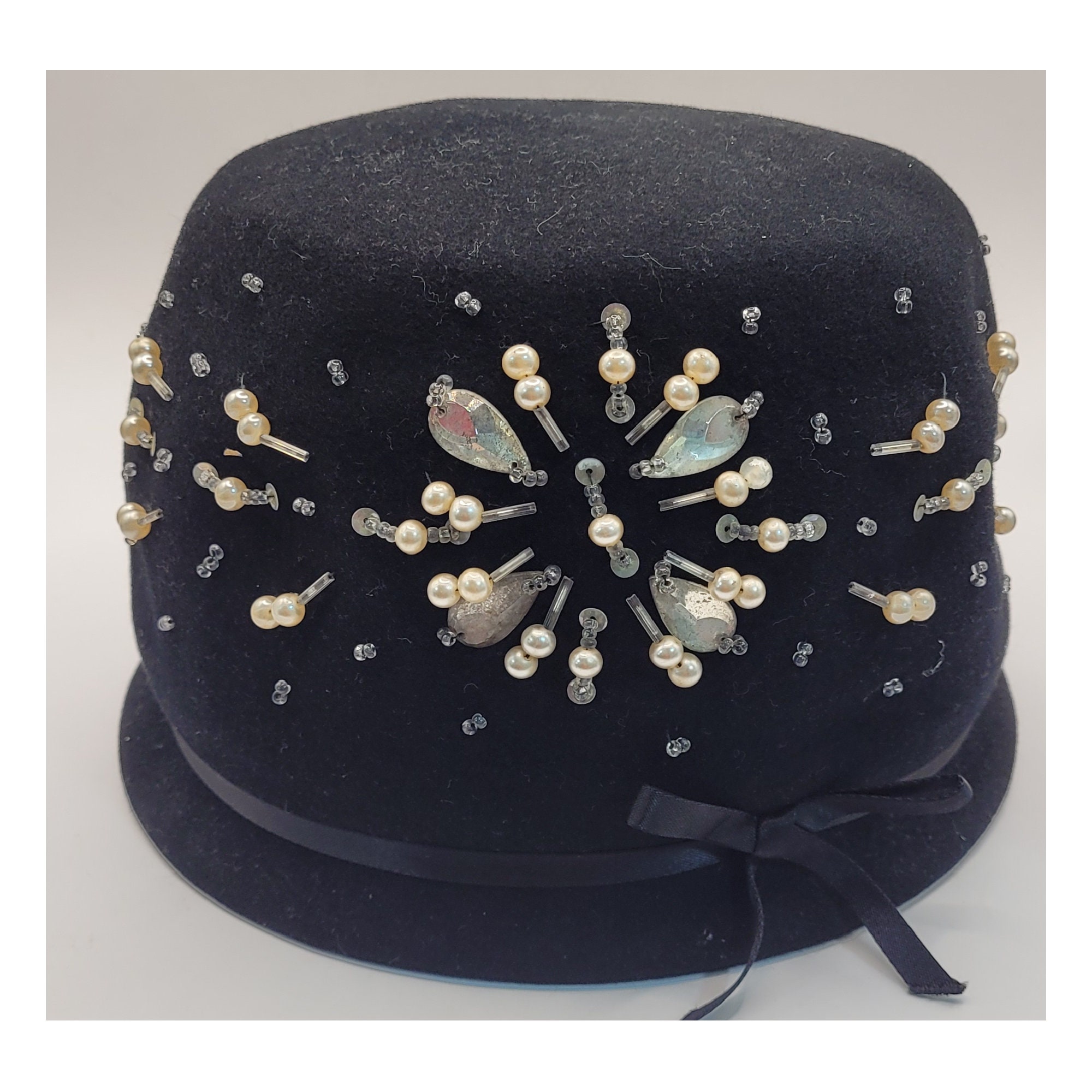 Evelyn Varon Vintage Pillbox Hat Womens OS Black Wool Felt Bow | Mid Century Mod Vintage Women main image 2