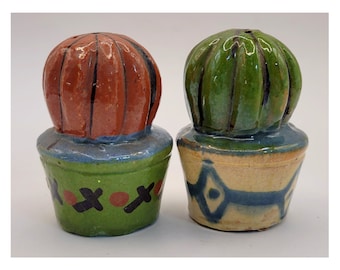 Vintage Cactus, Cacti Salt and Pepper Shakers, Vintage Cacti Shakers, Southwest Shakers, Vintage Kitchen, Vintage Farmhouse,  Succulents