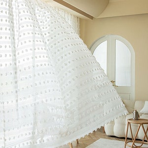 Voilage blanc style bohème Rideau transparent BOHO à pompons Rideau texturé à pompons de style bohème personnalisé 1 panneau image 6