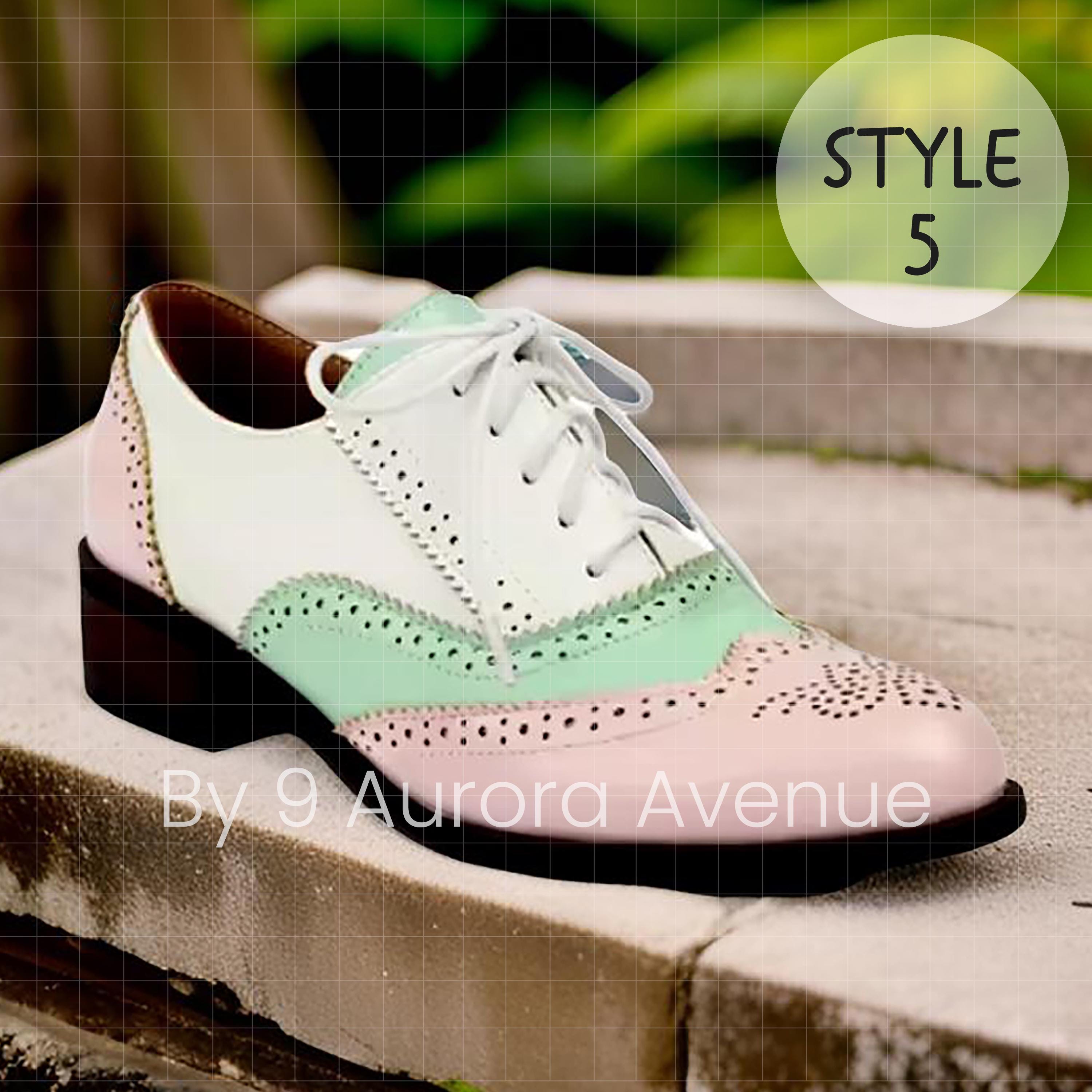 Plus Size Two-tone Wingtip Oxford Shoes for Women and Men in  display picture 1
