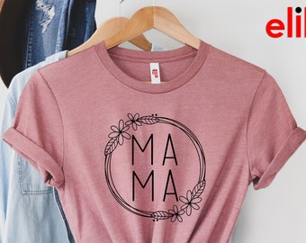 Camisa de mamá, camisa del día de la madre de mamá, camisa para mamá, camisa de regalo para el día de la madre, camisa de mamá con guirnalda, mejor camiseta de mamá.